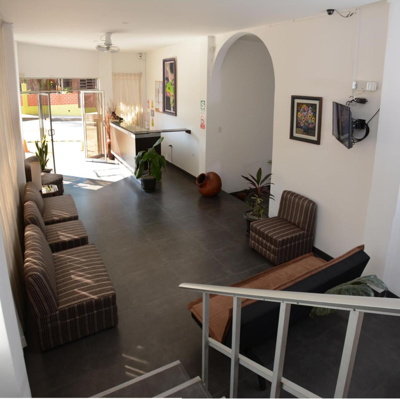 Hostal Casa Blanca Тарапото Экстерьер фото