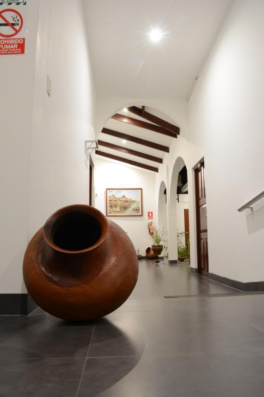 Hostal Casa Blanca Тарапото Экстерьер фото