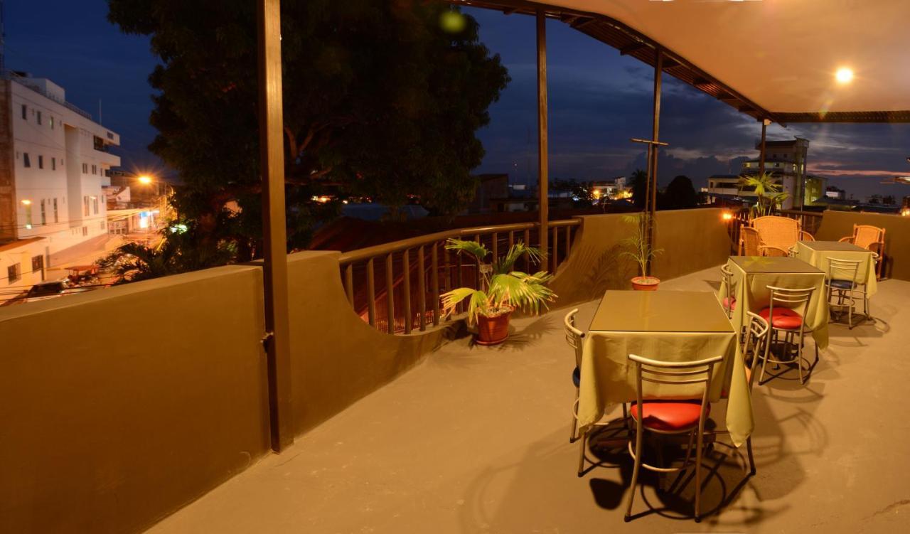 Hostal Casa Blanca Тарапото Экстерьер фото