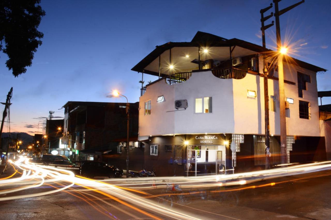 Hostal Casa Blanca Тарапото Экстерьер фото