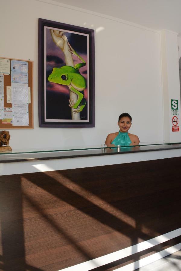 Hostal Casa Blanca Тарапото Экстерьер фото